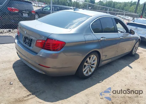 2013 BMW 528I xDrive z USA, uszkodzony, nr VIN WBAXH5C52DD108434